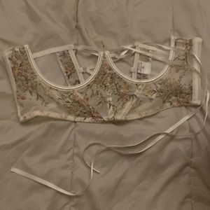 UNDERWIRE FLORAL BREAST CORSET